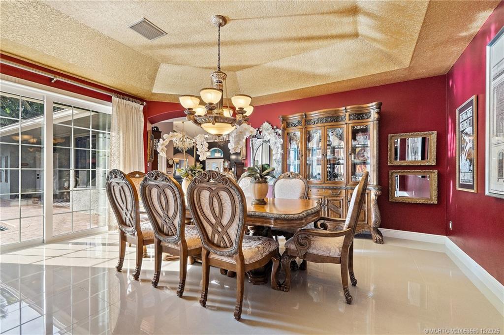 4803 SW Lake Grove Circle