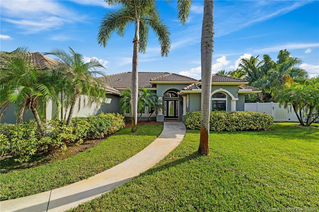 4803 SW Lake Grove Circle