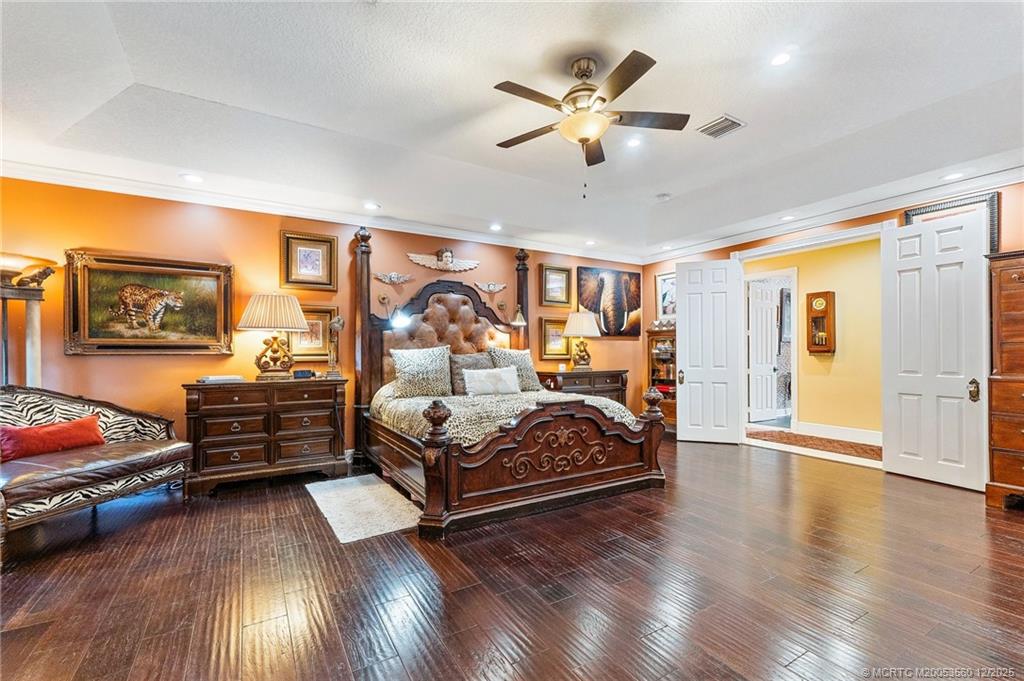 4803 SW Lake Grove Circle