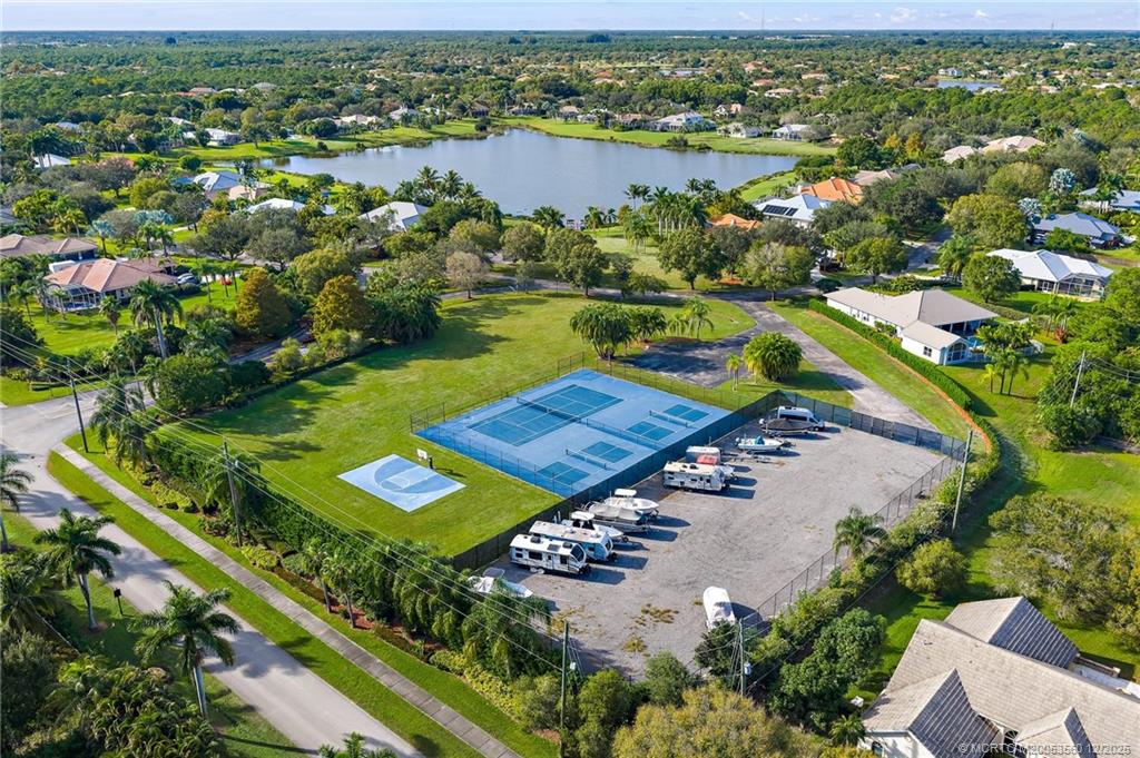 4803 SW Lake Grove Circle