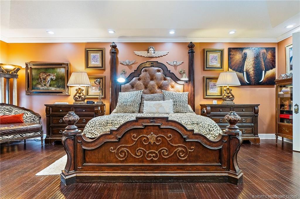 4803 SW Lake Grove Circle