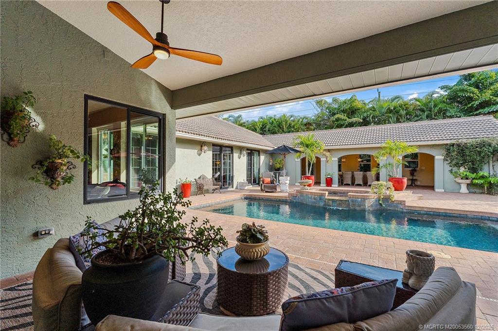 4803 SW Lake Grove Circle