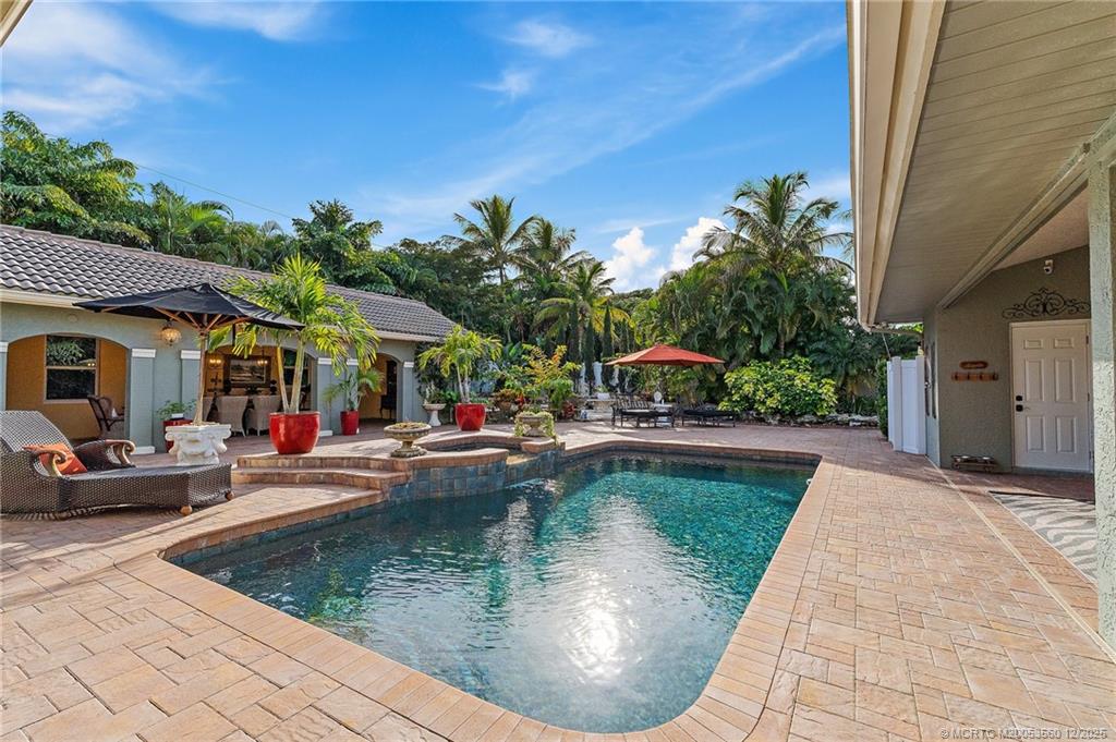 4803 SW Lake Grove Circle