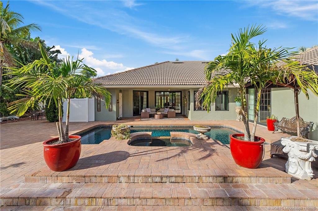 4803 SW Lake Grove Circle