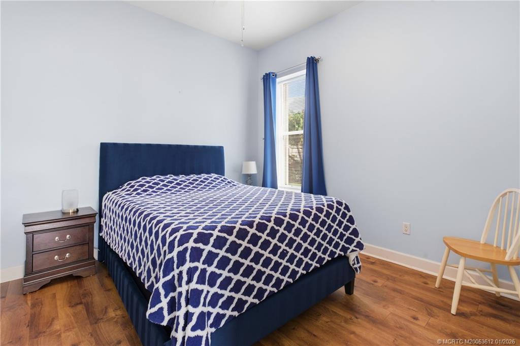 543 NE Canoe Park Circle