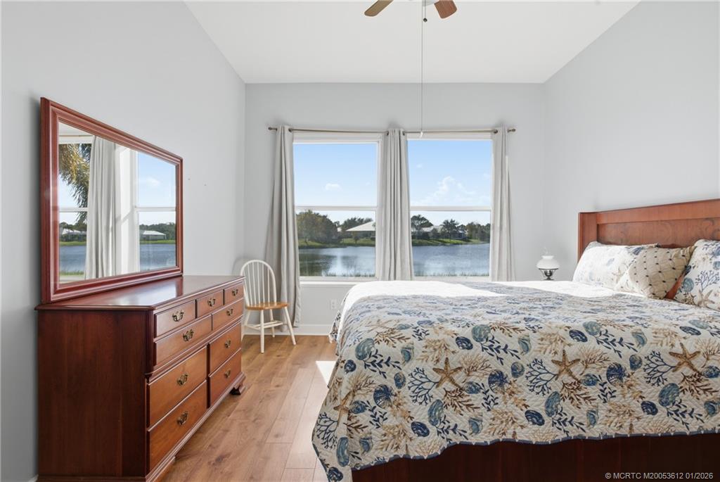 543 NE Canoe Park Circle