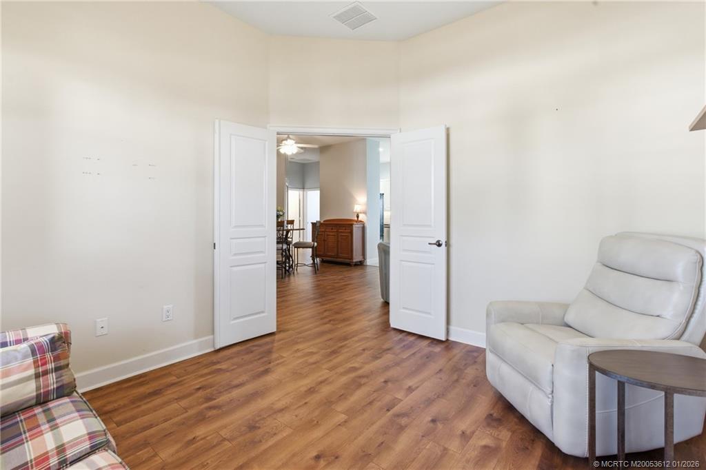 543 NE Canoe Park Circle