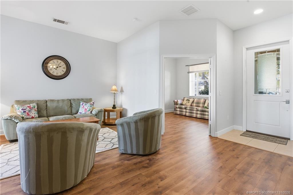 543 NE Canoe Park Circle