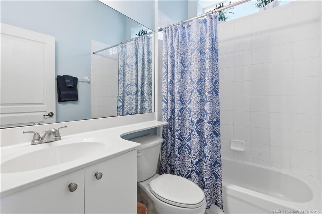 543 NE Canoe Park Circle