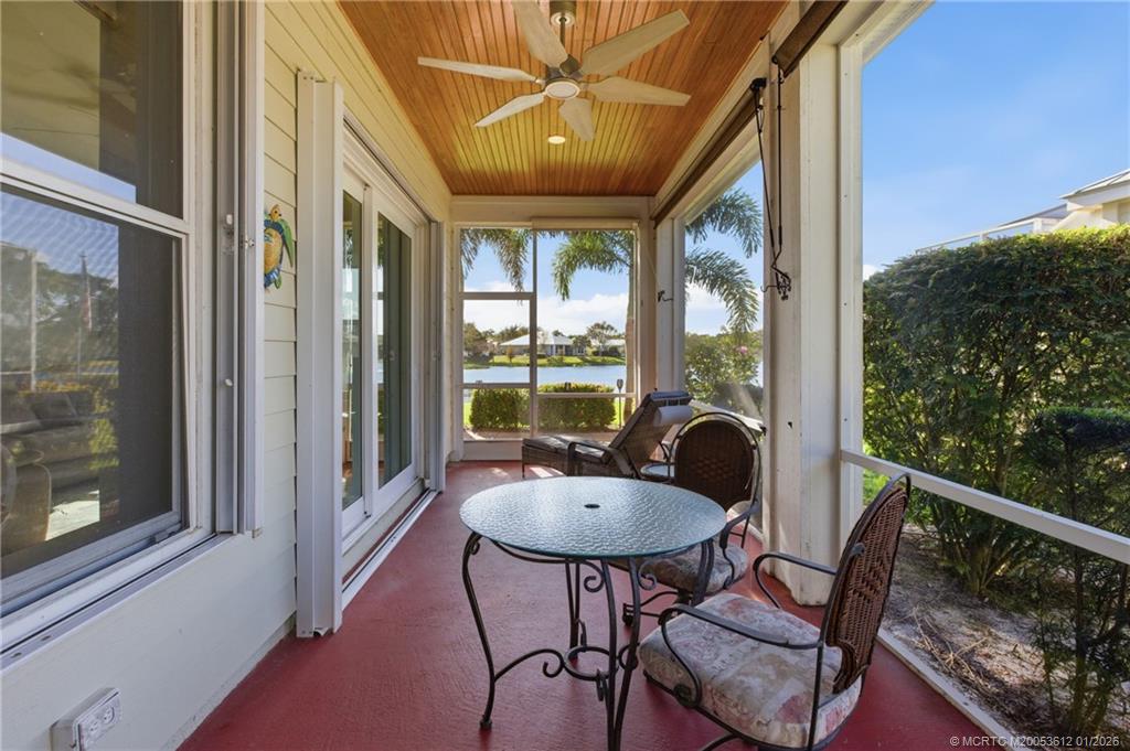 543 NE Canoe Park Circle