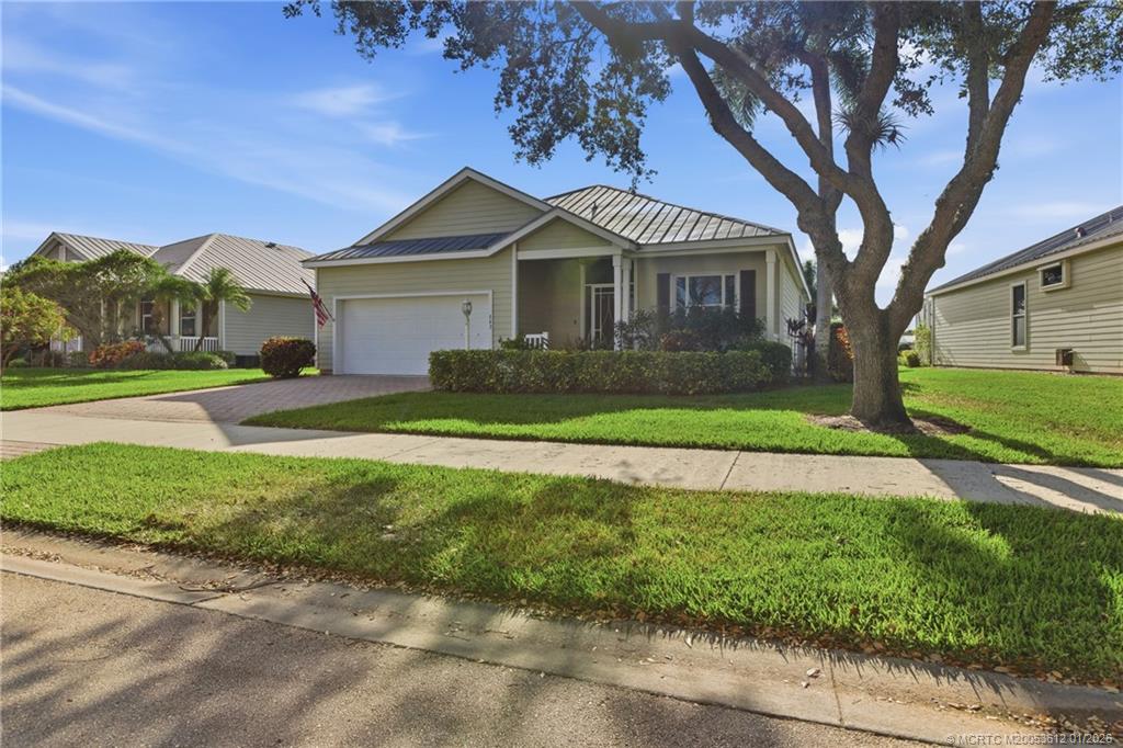 543 NE Canoe Park Circle