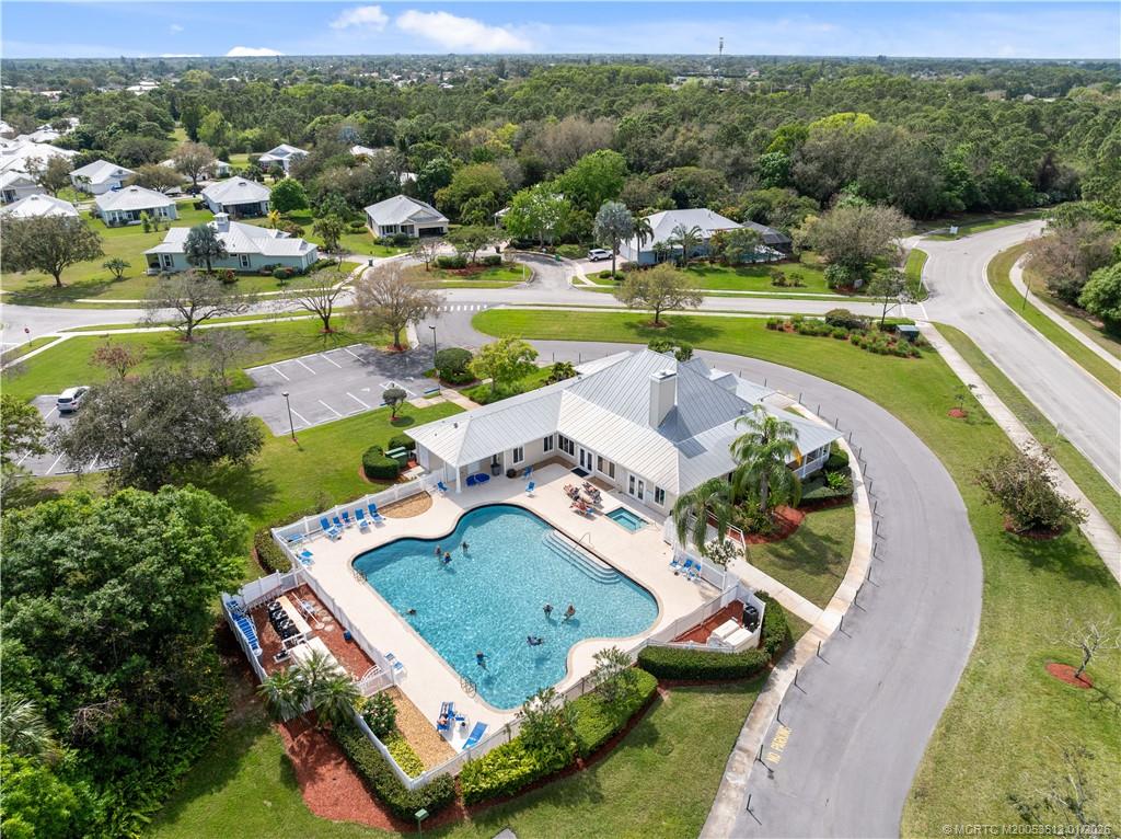 543 NE Canoe Park Circle