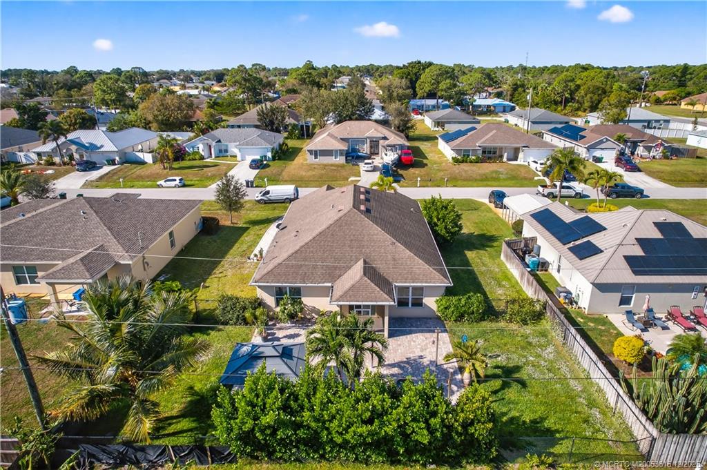 1825 SW Davis Street