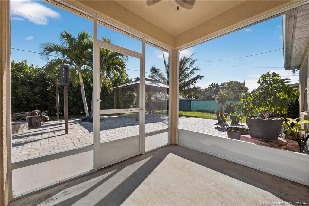 1825 SW Davis Street