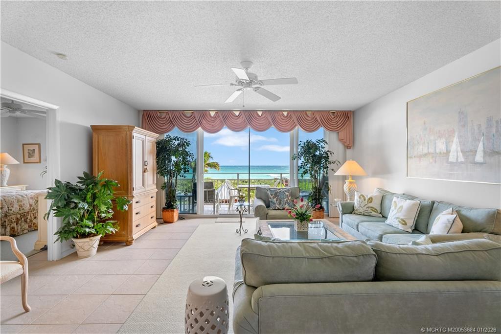 579 NE Plantation Road N202