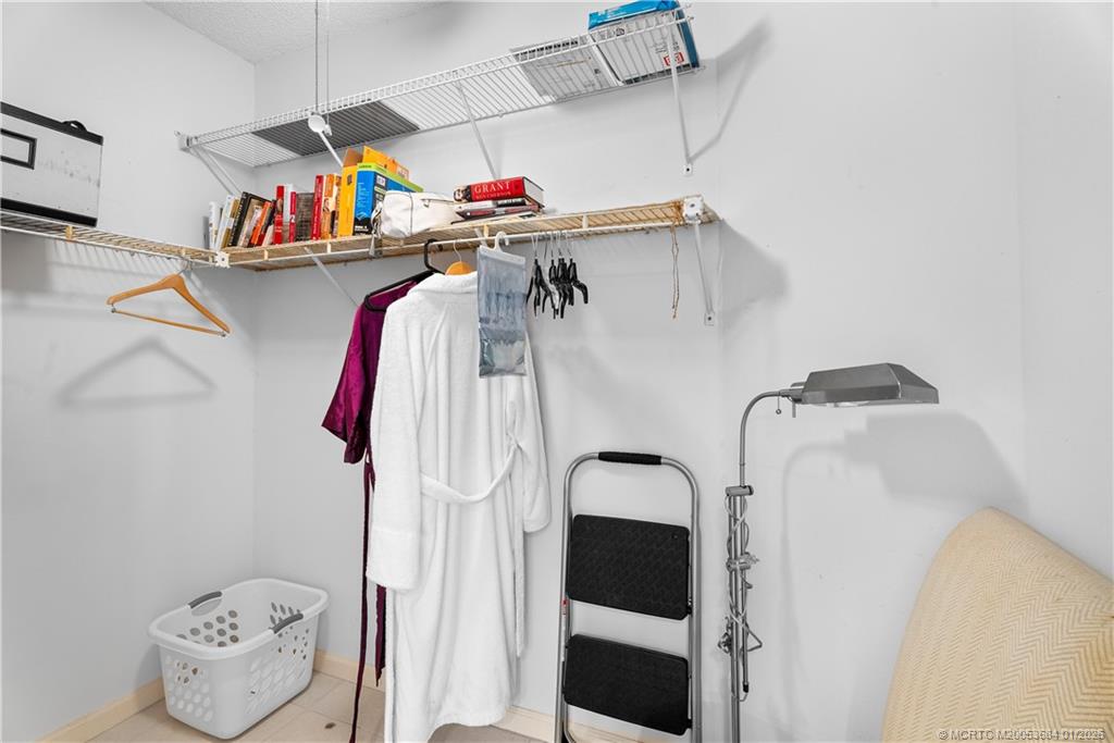 579 NE Plantation Road N202