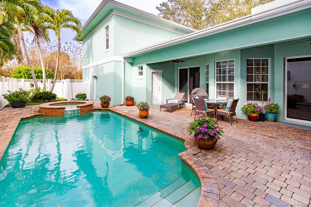 1670 SW Prosperity Way