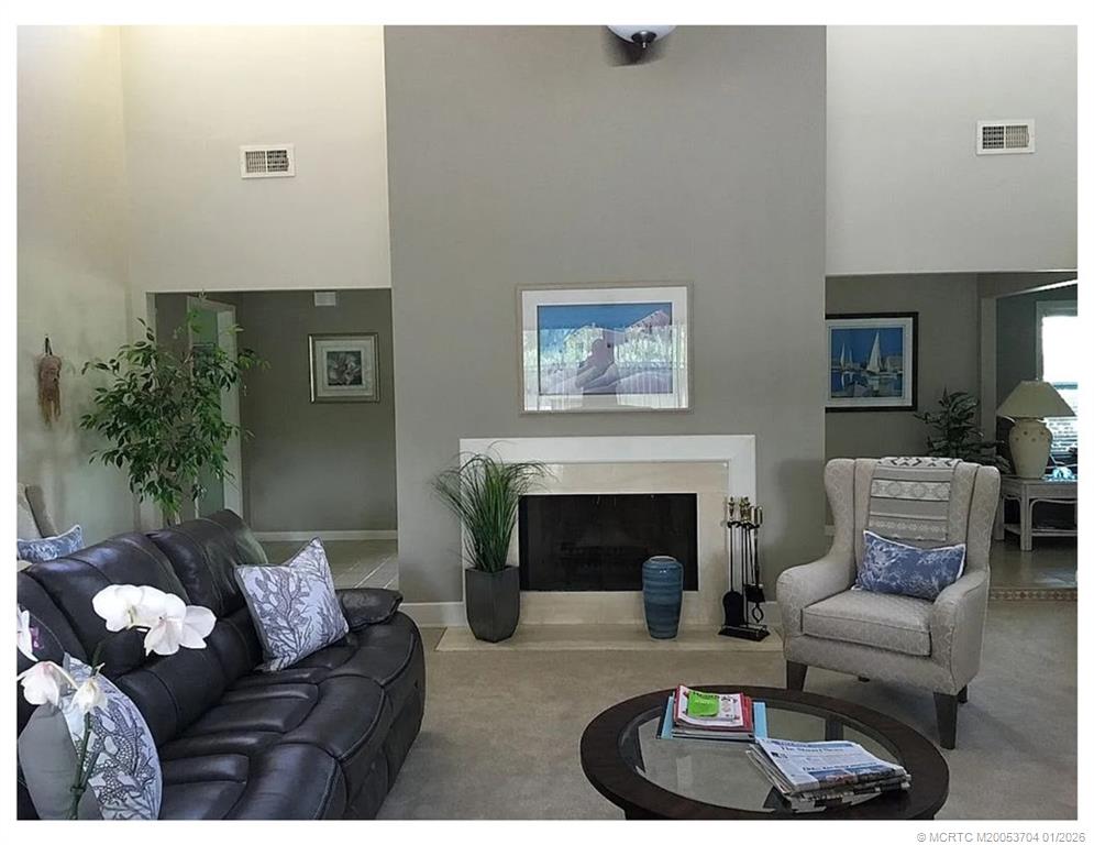 1672 SW Sandtrap Cres