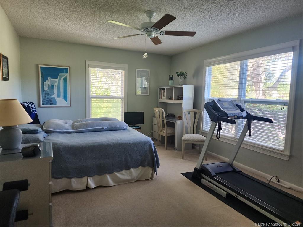 1672 SW Sandtrap Cres