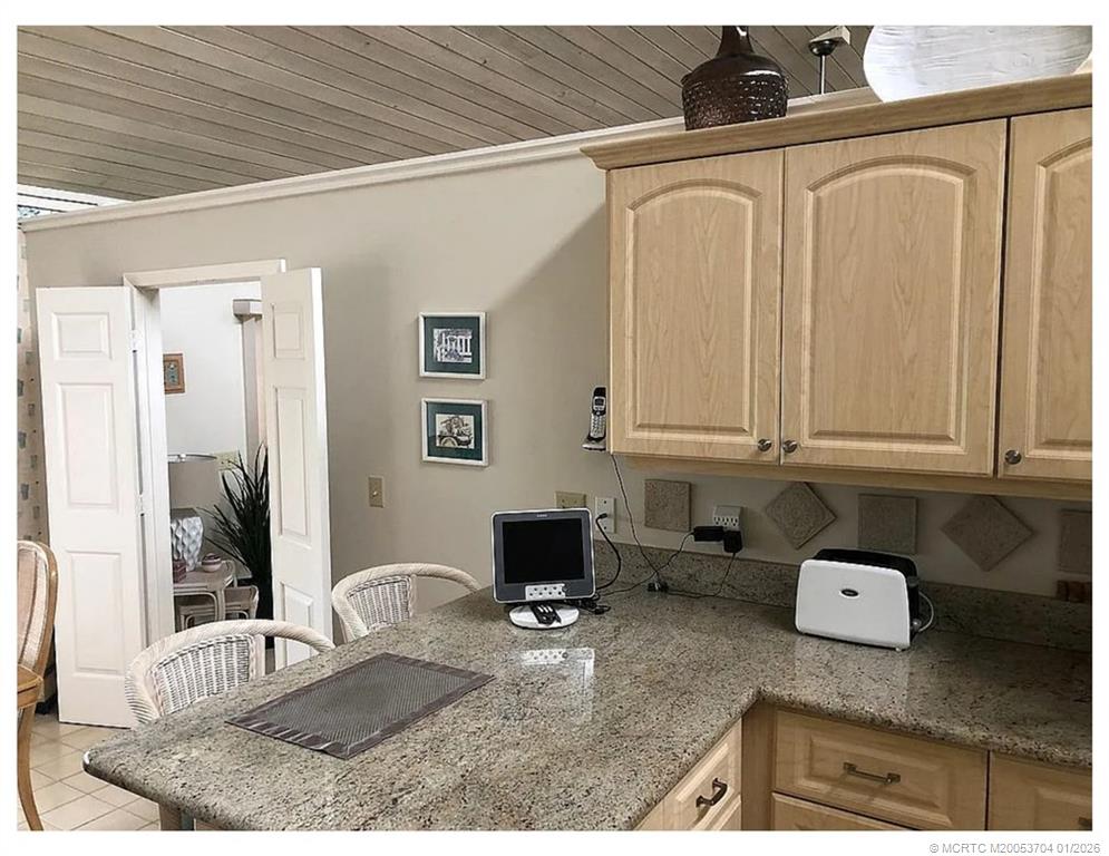 1672 SW Sandtrap Cres