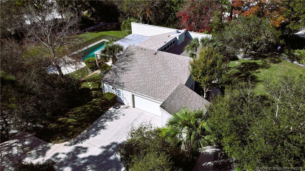 1672 SW Sandtrap Cres