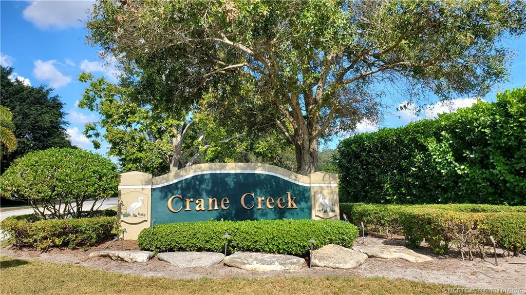 1672 SW Sandtrap Cres