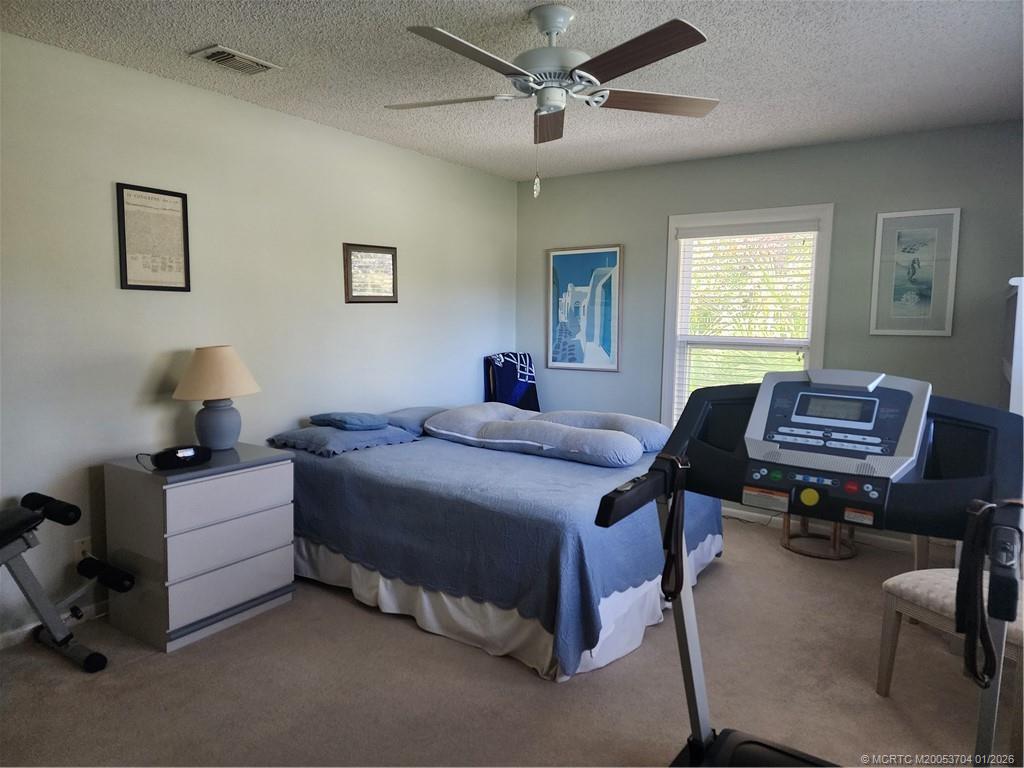 1672 SW Sandtrap Cres