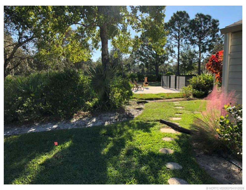 1672 SW Sandtrap Cres