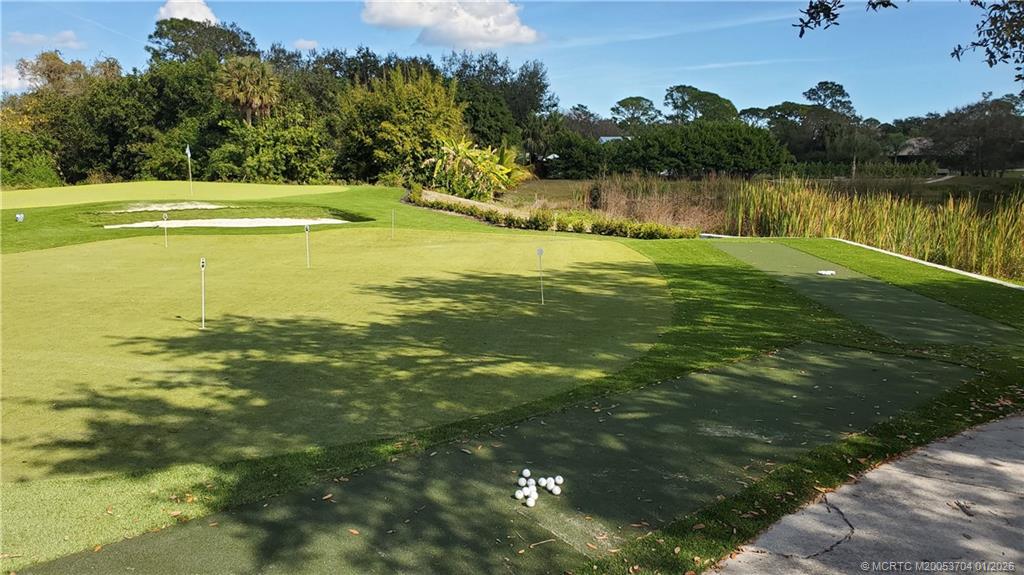 1672 SW Sandtrap Cres