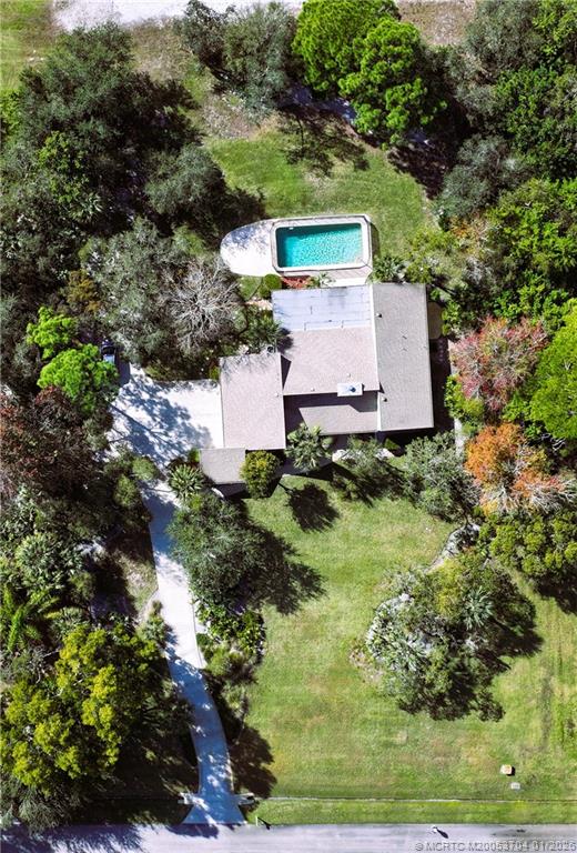 1672 SW Sandtrap Cres