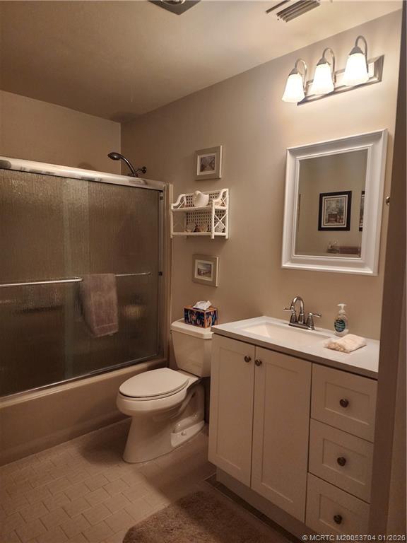 1672 SW Sandtrap Cres