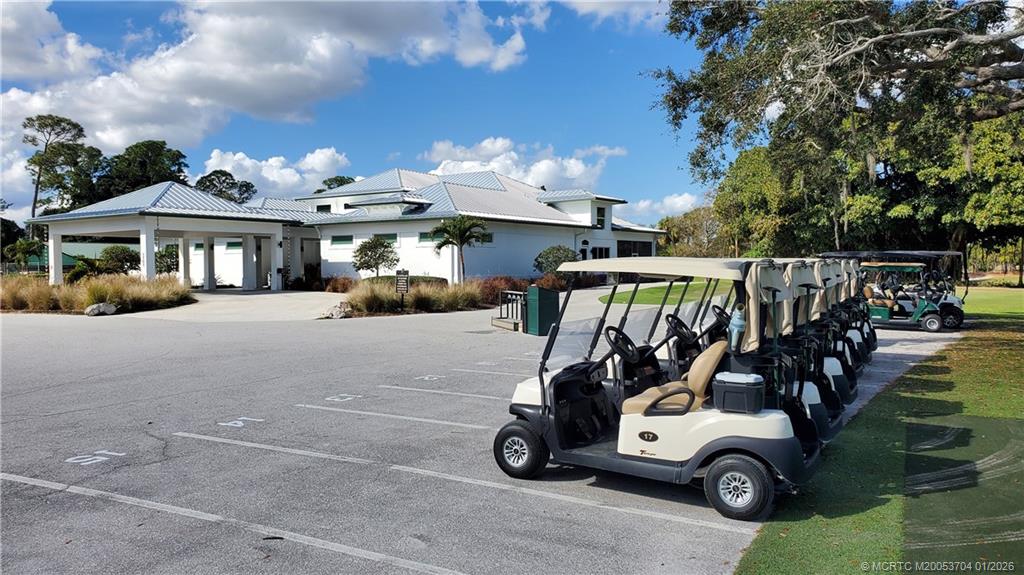 1672 SW Sandtrap Cres