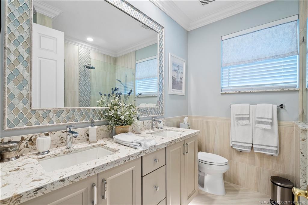 2269 SW Dove Canyon Way