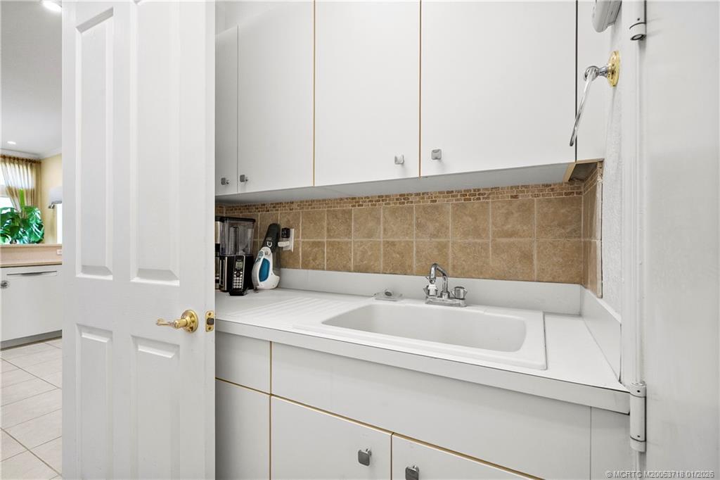 2269 SW Dove Canyon Way