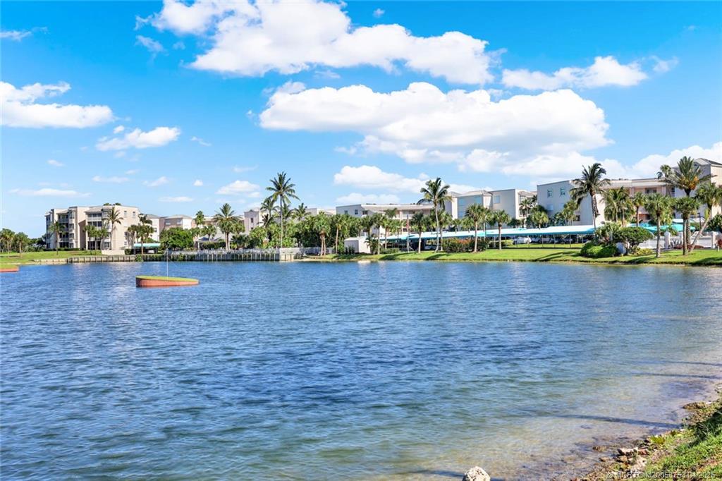 5800 NE Island Cove Way 2301