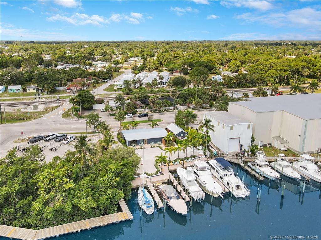 4982 SE Railway Avenue