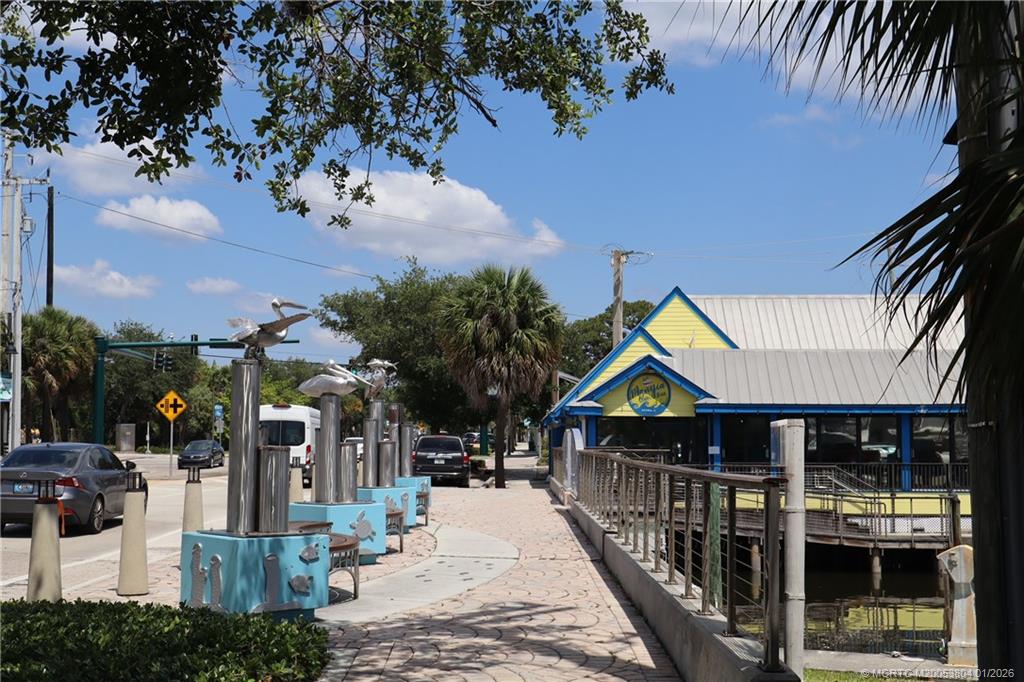 4982 SE Railway Avenue