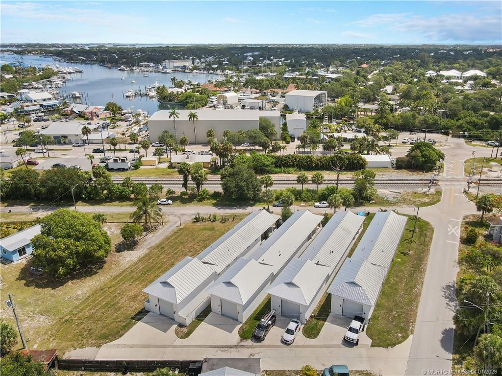 4982 SE Railway Avenue