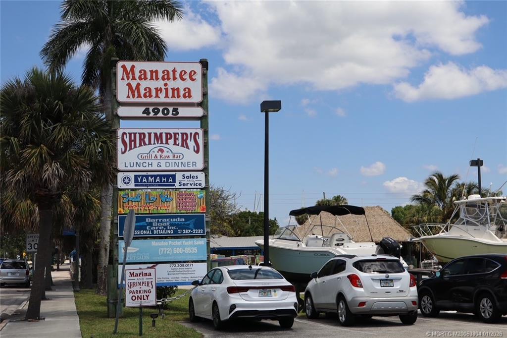 4982 SE Railway Avenue