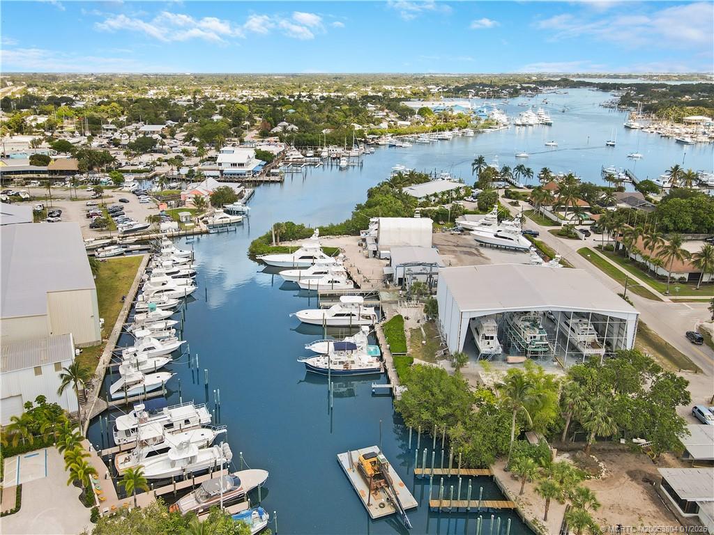 4982 SE Railway Avenue