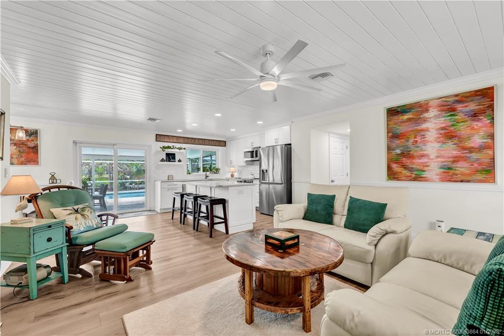 649 SE Calmoso Drive