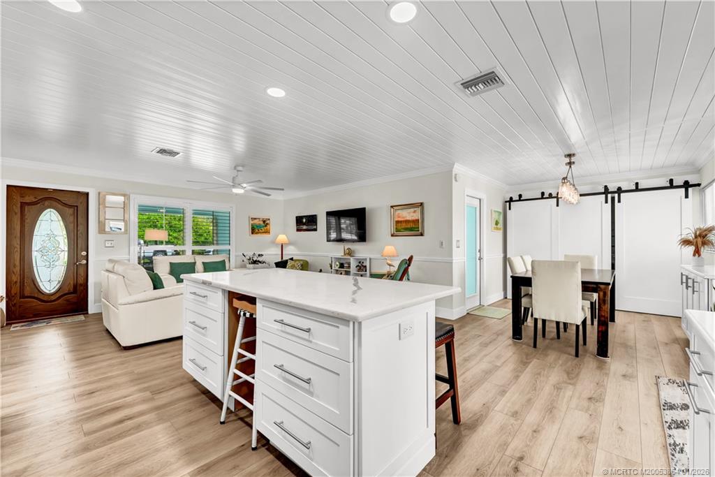 649 SE Calmoso Drive