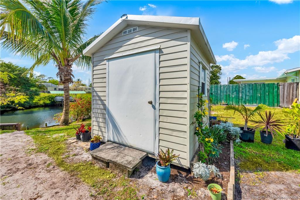 649 SE Calmoso Drive