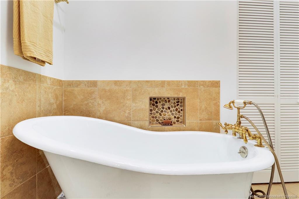 10941 SW Hawkview Circle