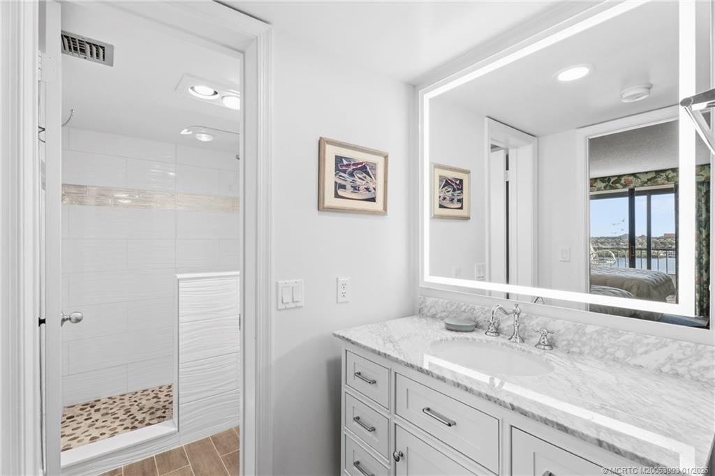 1748 Jupiter Cove Drive 519A