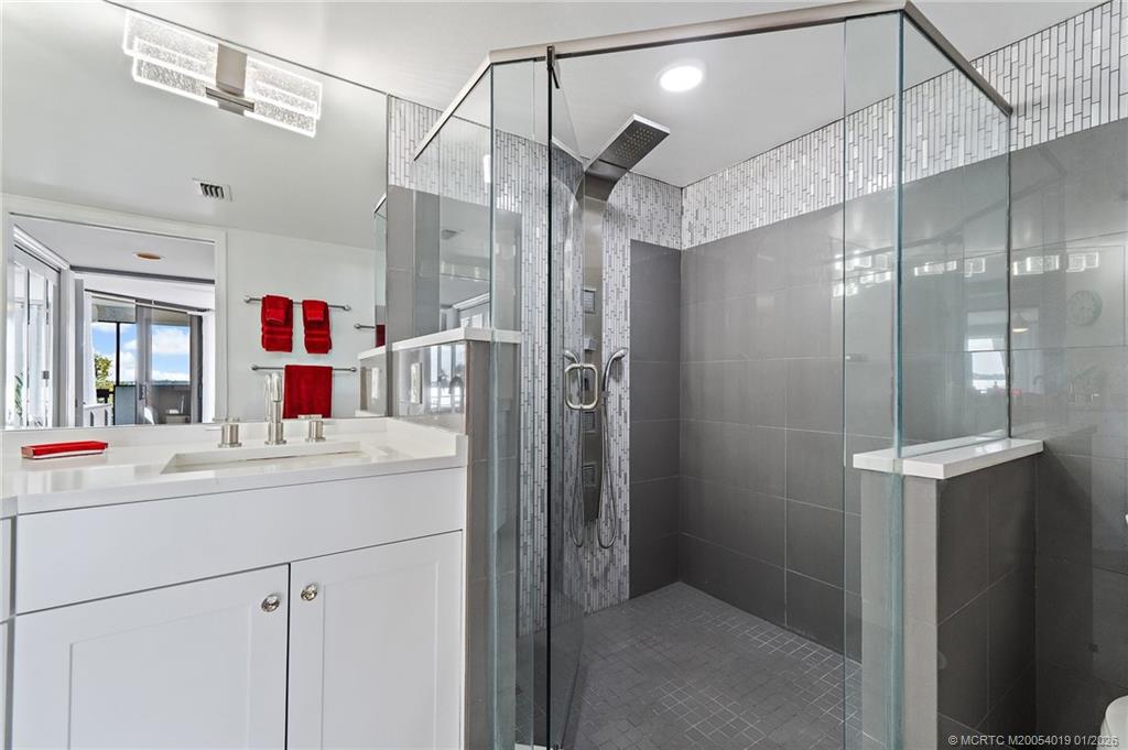 625 NW North River Drive 206