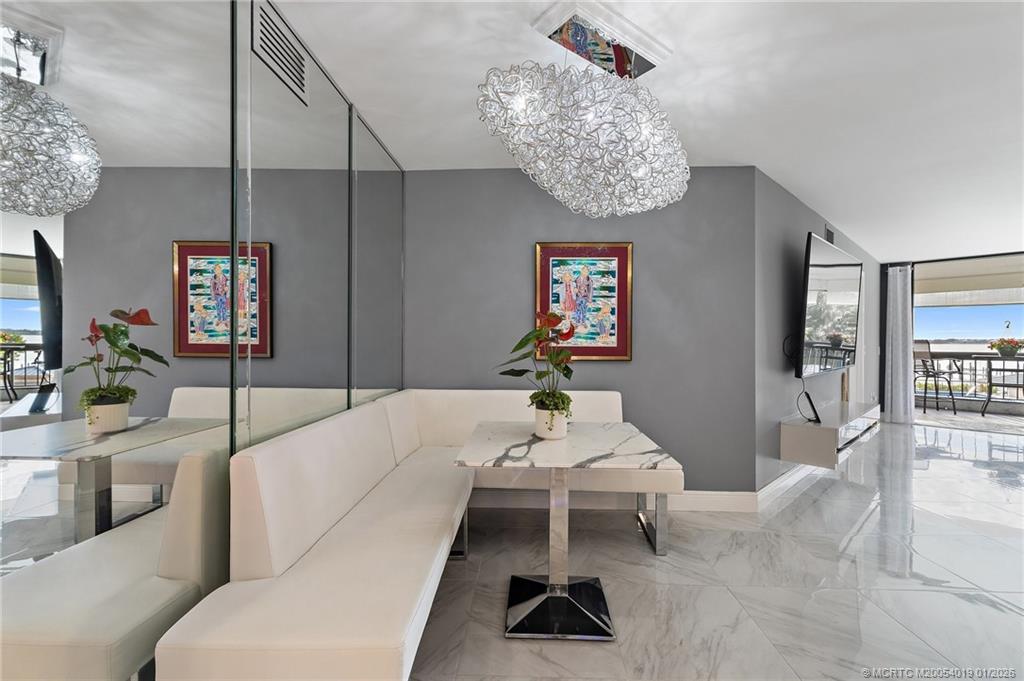 625 NW North River Drive 206