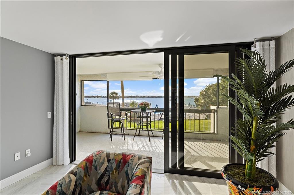 625 NW North River Drive 206