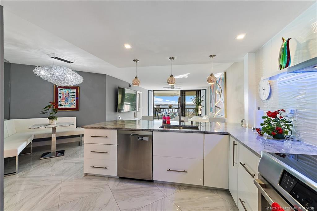 625 NW North River Drive 206