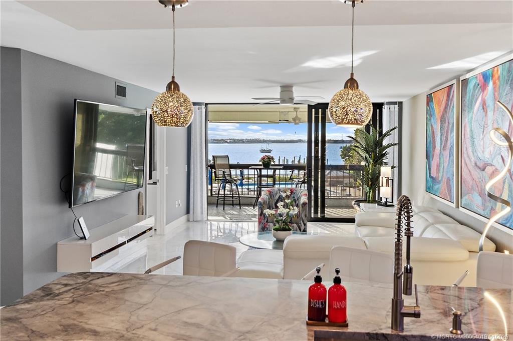 625 NW North River Drive 206